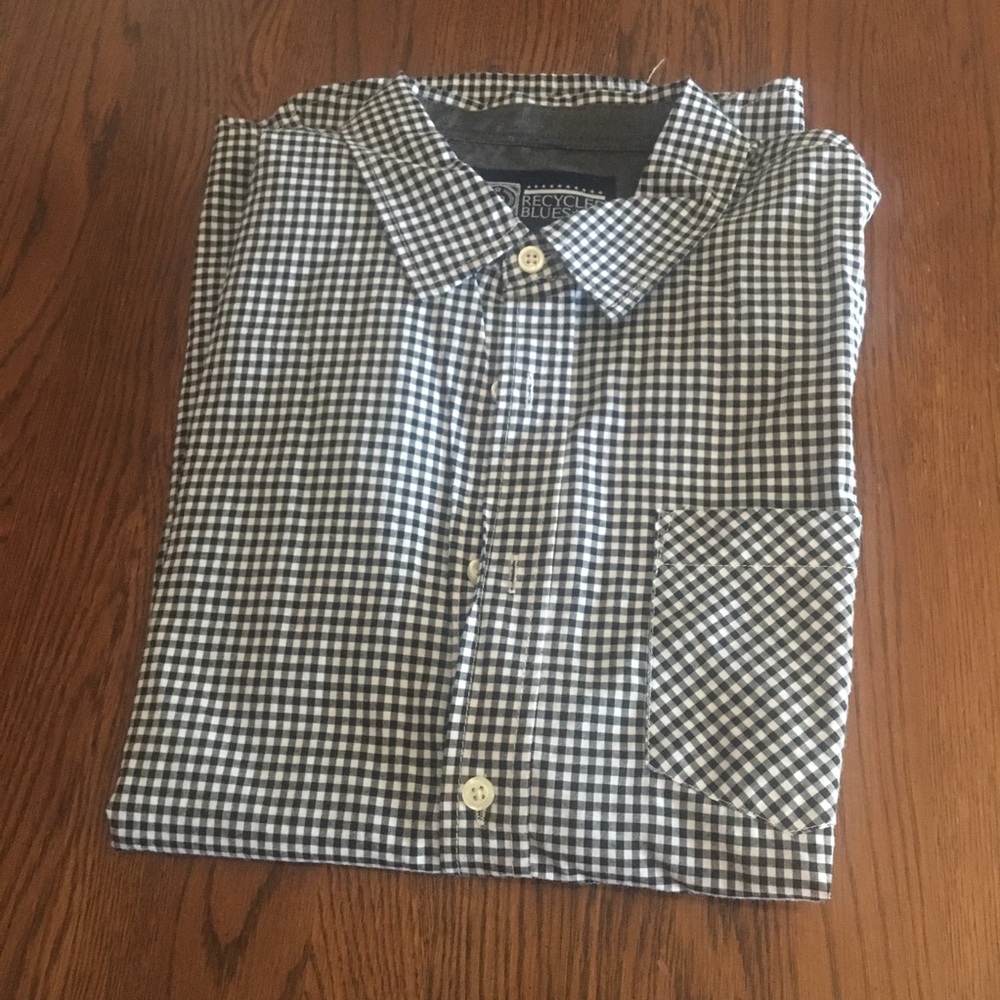 BUTTON UP SHIRT